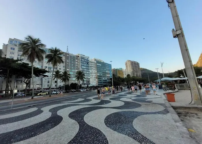 Leme Com Vista Para O Mar